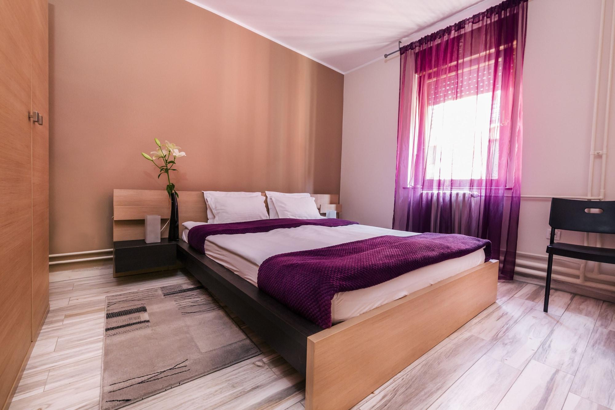 Veliki Garni Hotel Нови Сад Екстериор снимка