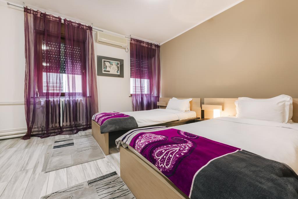 Veliki Garni Hotel Нови Сад Екстериор снимка